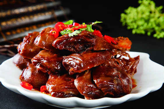 标准化：模式简单易懂，标准化操作无需经验上手快；